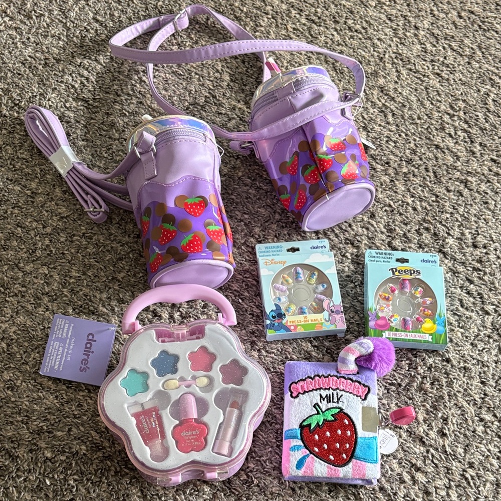 Nwt nwot Claire’s makeup and purse bundle